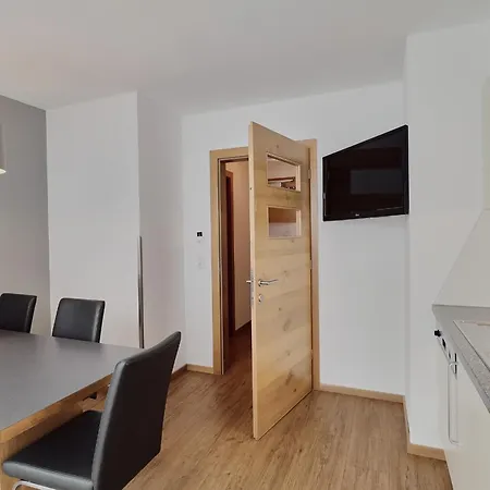 Garni & Collina 4*